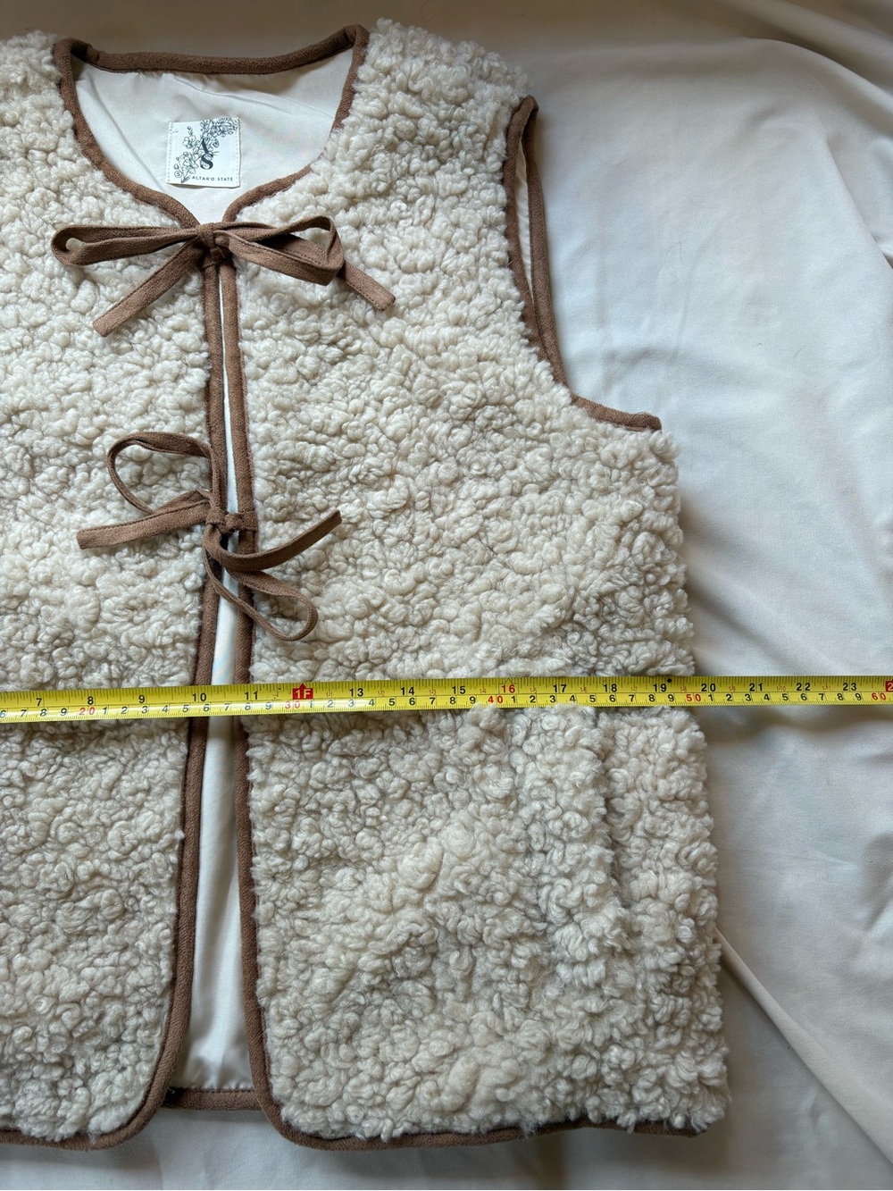 Altar'd State Cream Sherpa Tie-Front Vest NWOT - Picture 4 of 7